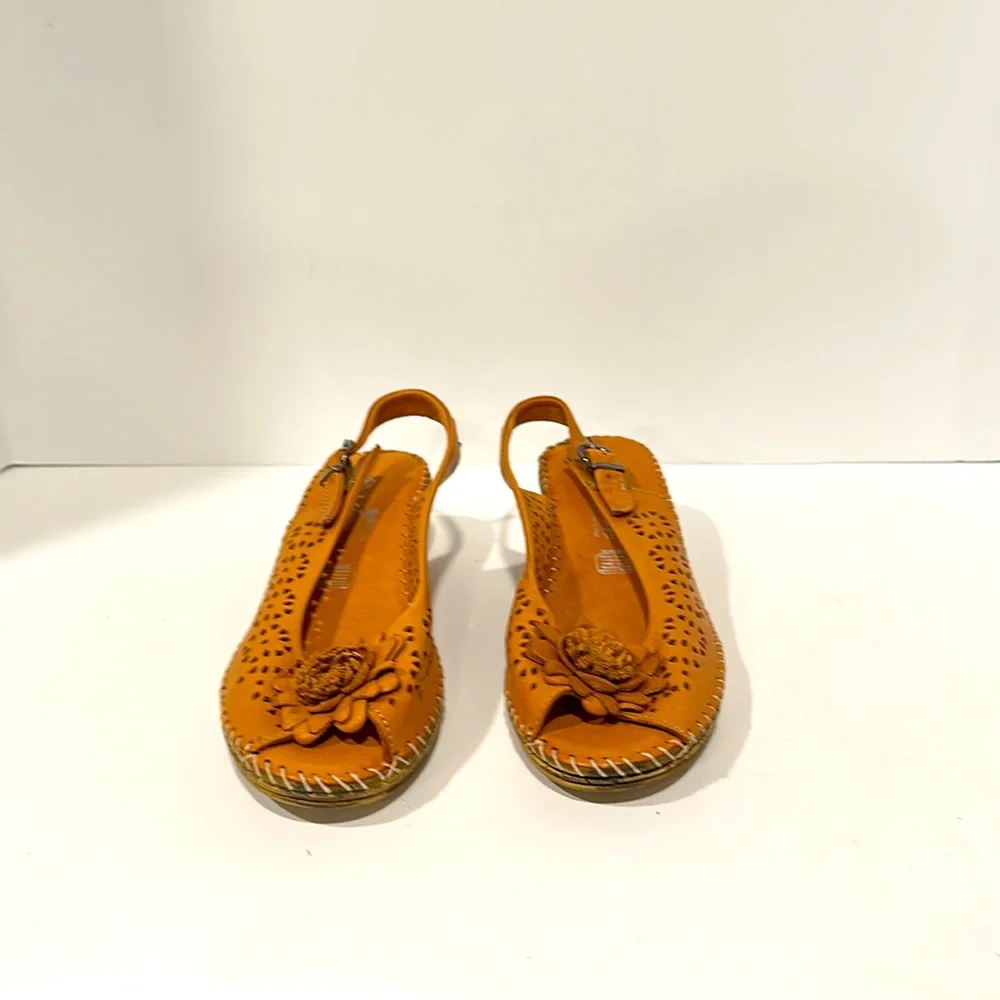Spring Step Wedge - Picture 3 of 4